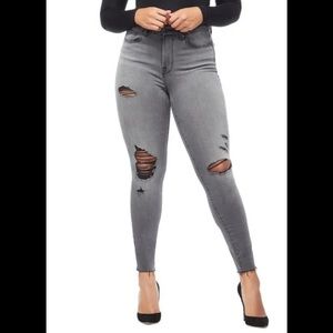 NWT GOOD AMERICAN BLACK GOOD WAIST RIPPED JEANS SZ 14